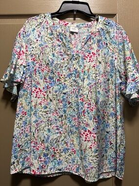 croft & barrow White Floral Split-Neck Top with Blue & Pink Print